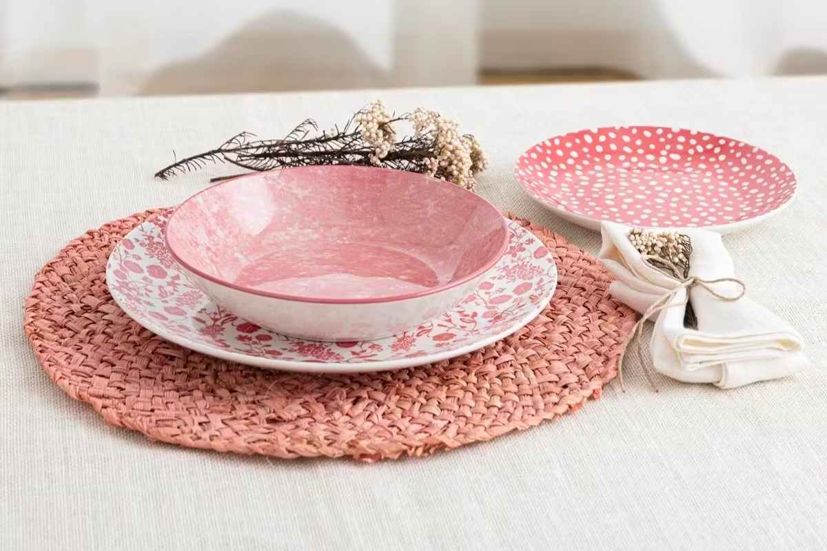 colección aquilea rosa o gris de porcelana